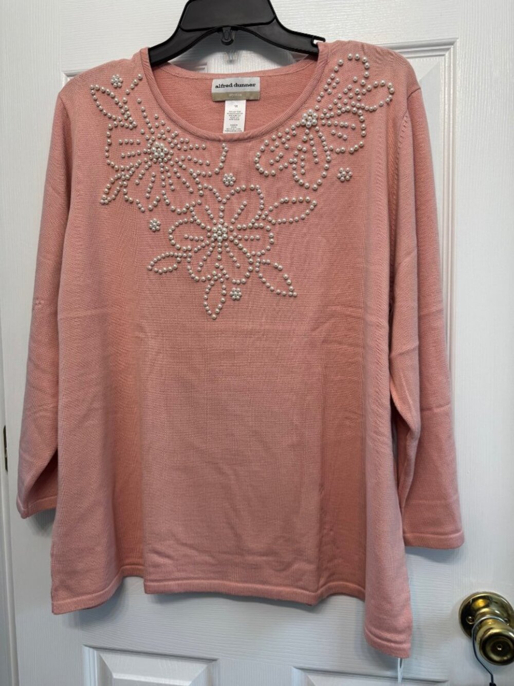 NWT Alfred Dunner Rosette Pink Pearl Embellished Sweater Plus Size 1X MSRP $70